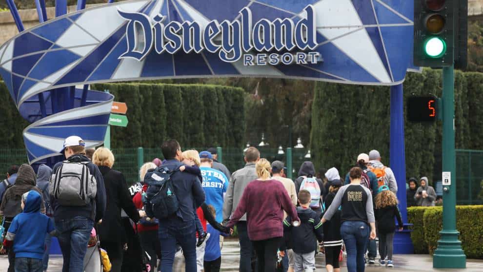Disney tomaría la temperatura de sus visitantes en parques, tras aislamiento