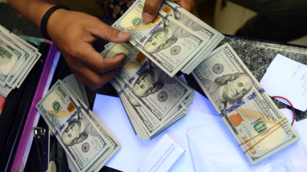 El dólar supera los 3.400 pesos. Foto: AFP