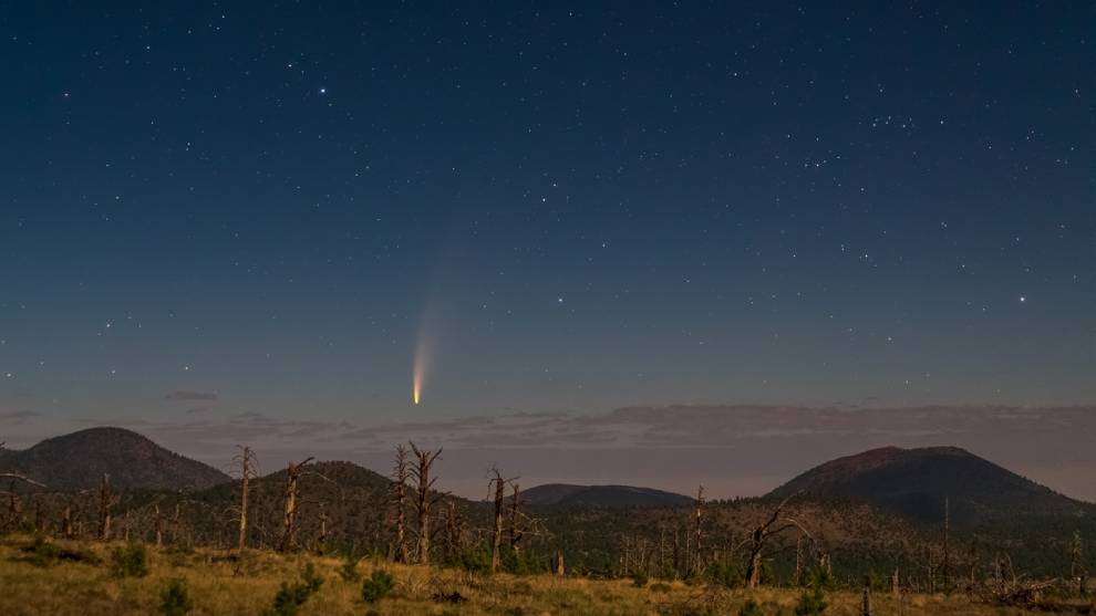 La hora y el día para ver el cometa más brillante de los últimos años