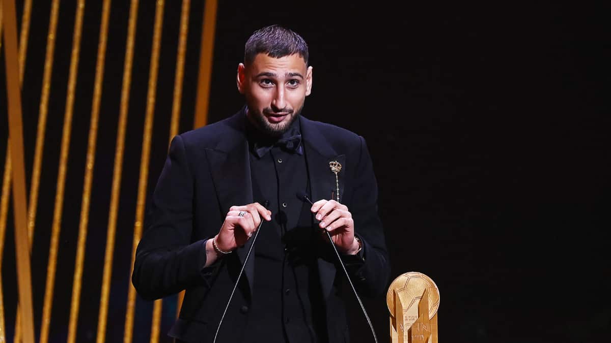 Gianluigi Donnarumma ganó el trofeo Yashin al mejor portero del año