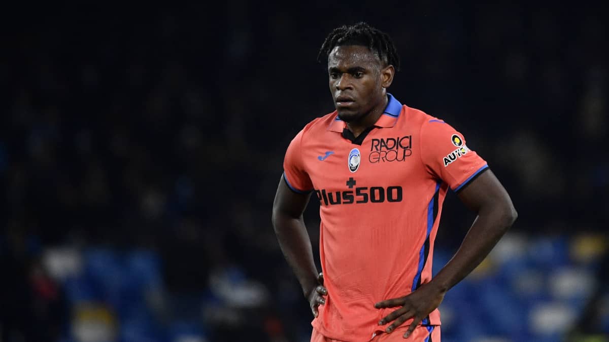 Atalanta rechazó oferta de Newcastle por Duván Zapata