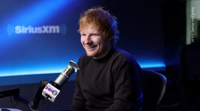 Ed Sheeran construyó una iglesia y su tumba en el patio de su casa