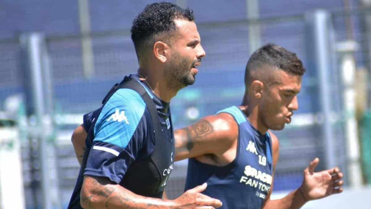 Edwin Cardona respondió a polémica en Racing