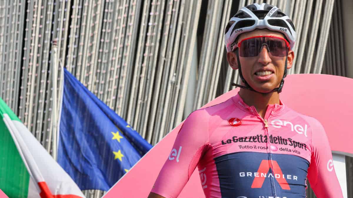 Foto: AFP Egan Bernal fue nominado a la Bicicleta de Oro 2021