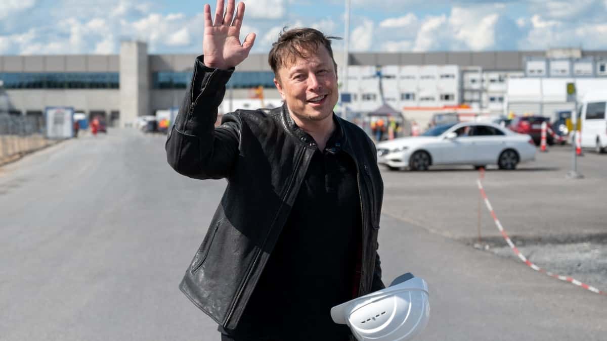 Elon Musk negó construcción de aeropuerto privado