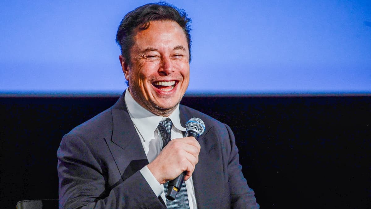 El hombre más rico del mundo, Elon Musk, pide más bebés y más petróleo