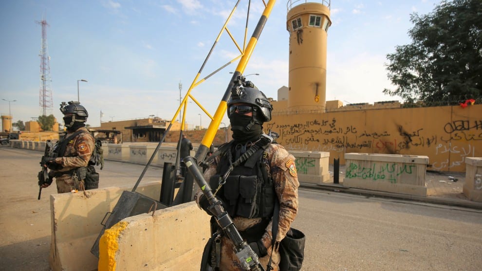 Embajada de EEUU en Bagdad pide a sus ciudadanos a "irse inmediatamente de Irak