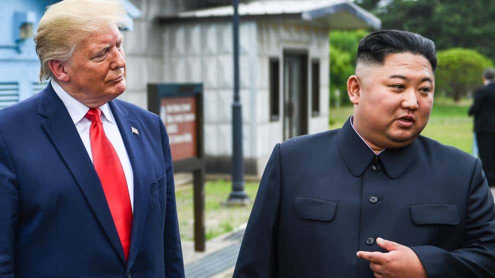 La Casa Blanca estaría dispuesta a levantar sanciones sobre exportación de textil y carbón norcoreano. Foto: AFP