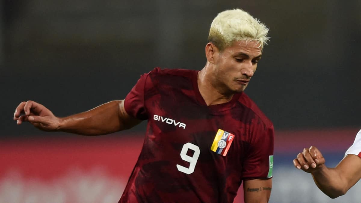 Venezuela se adelantó ante Brasil con un golazo de Eric Ramírez