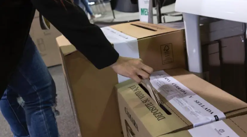 Fotos de formularios E-14 son válidas para continuar escrutinio electoral: Registraduría y CNE