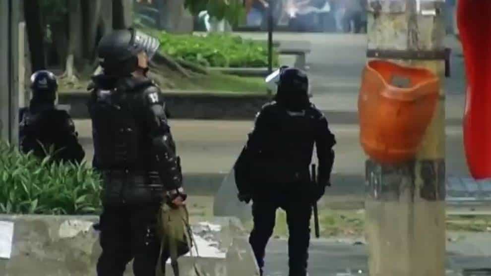 Polémica en Medellín por protocolo que permitiría entrada de Esmad a universidades