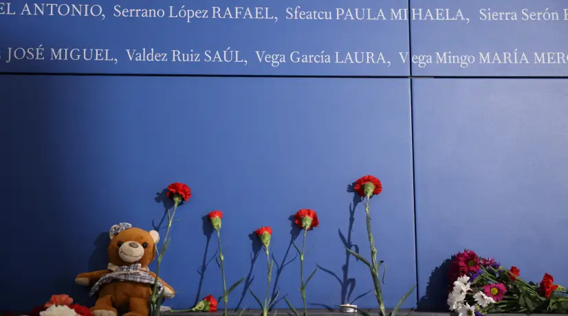 España homenajea a las víctimas de atentados del 11M