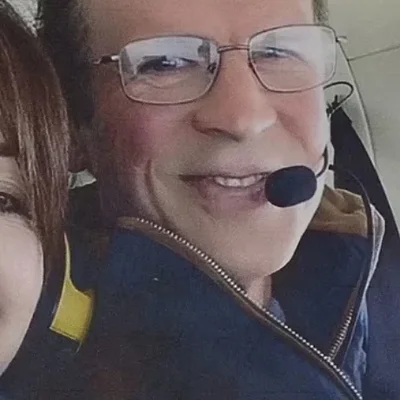 Colombiana lucha por recuperar el cuerpo de su esposo, piloto fallecido ...