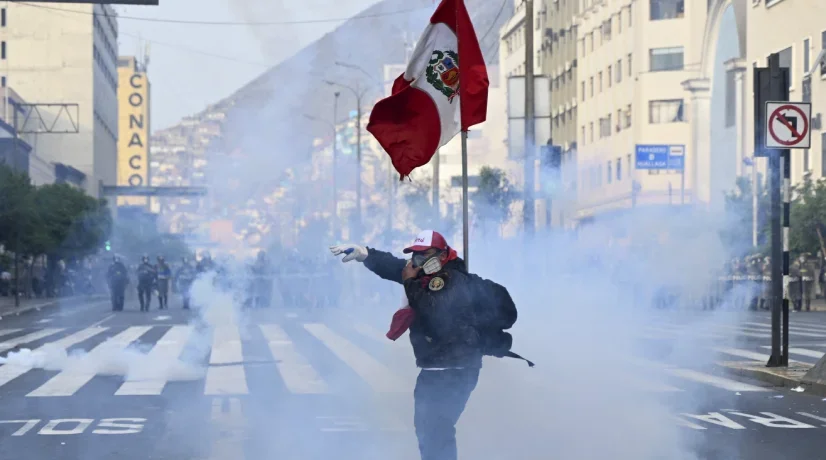 Declaran estado de emergencia en Perú por hechos de violencia durante protestas