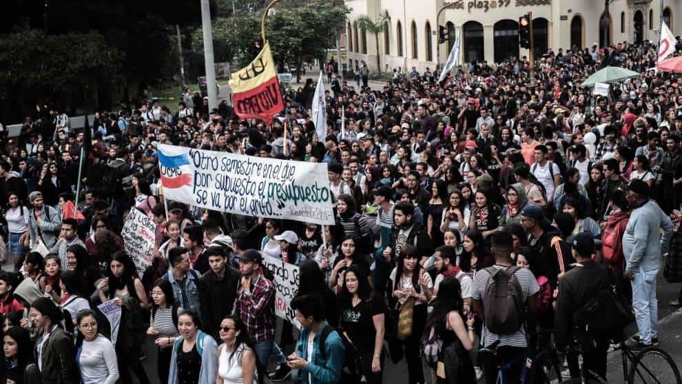 Estudiantes rechazan actos de violencia registrados durante las manifestaciones