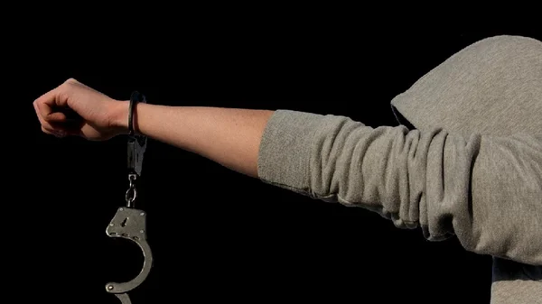 Exsenador es detenido por violar a su hija y asesinar a la madre para evitar su testimonio