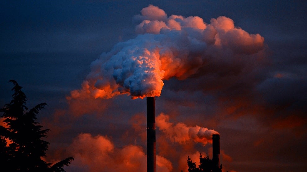 Compañía convierte gases contaminantes en combustible