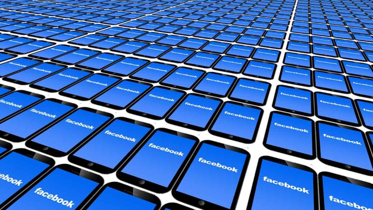 ‘Manipulados’, libro sobre las herramientas que Facebook usa para crear vínculos con los usuarios