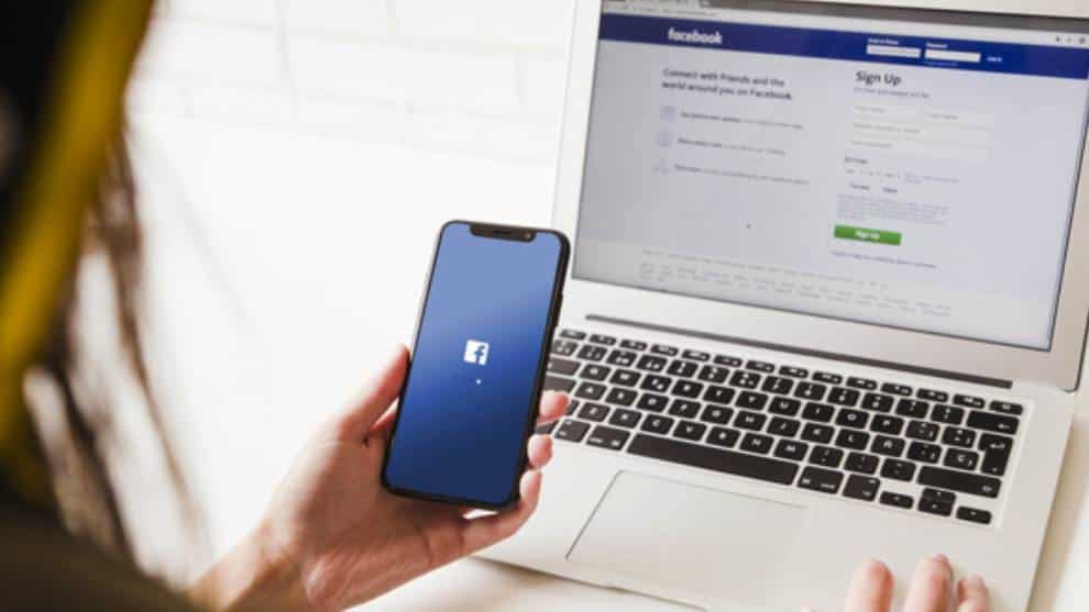 Usuarios de Facebook reportan caída de la red social en varios países