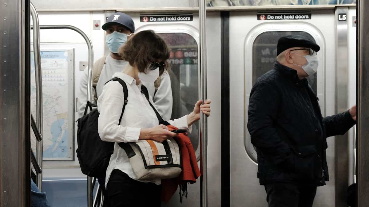 Fin del uso del tapabocas en el transporte público de EE.UU.
