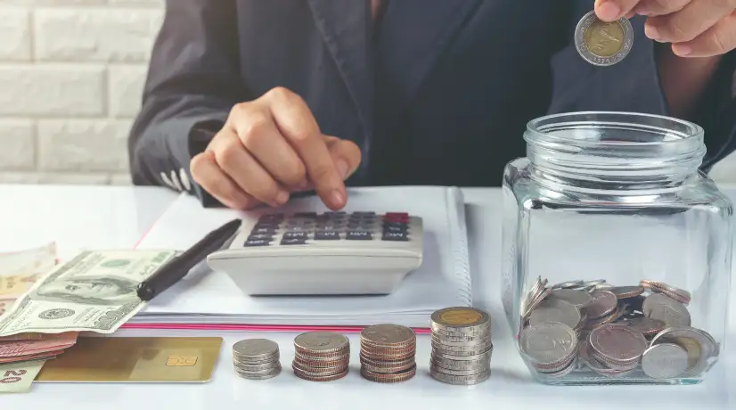 Gastos hormiga: qué son, cómo manejarlos y cómo evitarlos para tener deudas