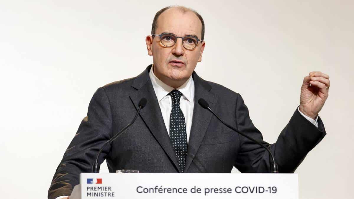 Francia salió de confinamiento pero decretará un toque de queda durante diciembre de 2020