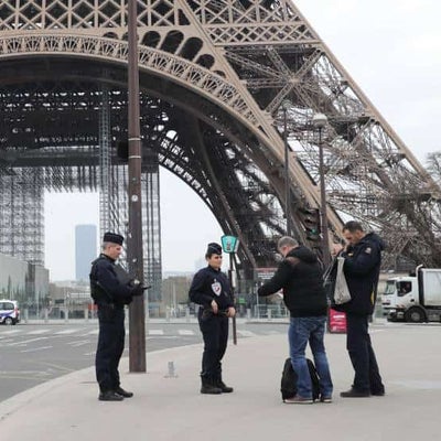 Por falsa amenaza de bomba evacuaron la Torre Eiffel en París ...