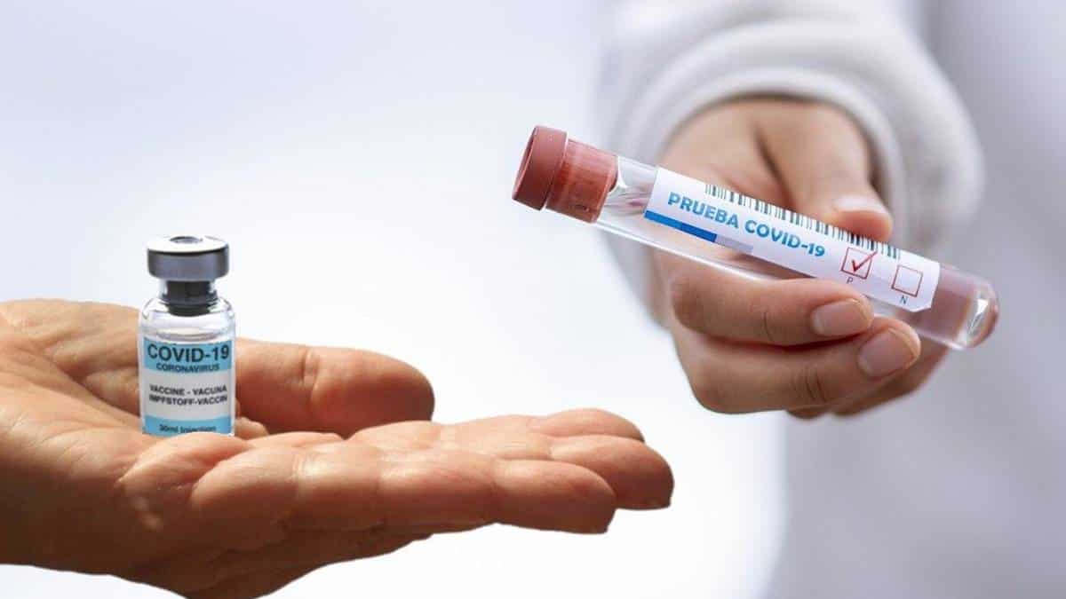 Francia administrará tercera dosis de vacuna contra covid-19 a personas mayores