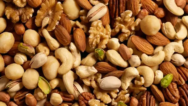 Controlando la glucosa alta: los beneficios de los frutos secos en la salud Controlando la glucosa alta: los beneficios de los frutos secos en la salud