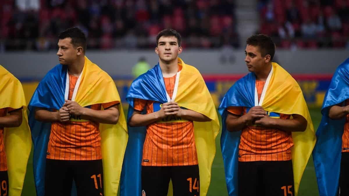 Shakhtar comienza en Grecia una gira para pedir paz en Ucrania