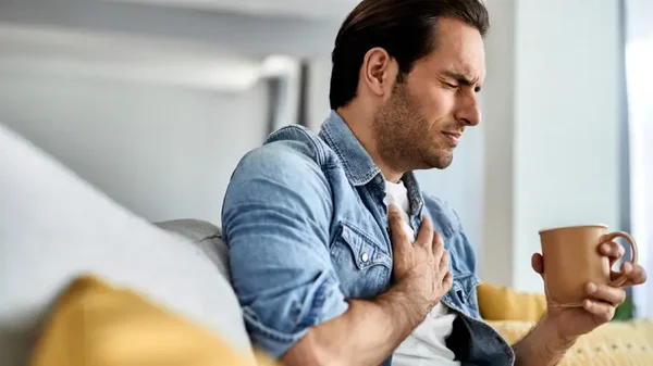 Tome nota: estos son tres remedios para mejorar la gastritis después de las cenas navideñas