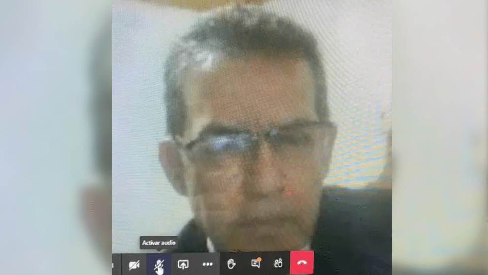 Ginecólogo acusado de abusar sexualmente a una paciente se escapó durante audiencia virtual