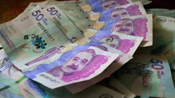 Gota a gota: una problemática histórica en Colombia que se expande por el continente Gota a gota: una problemática histórica en Colombia que se expande por el continente