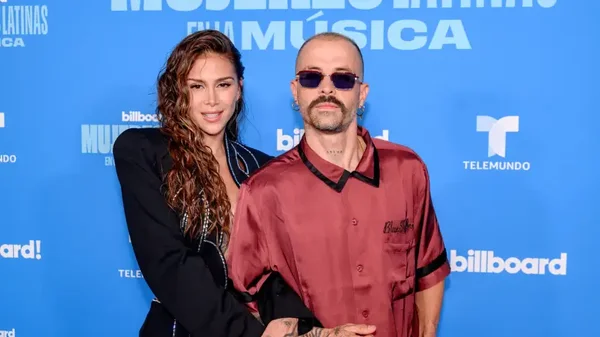 Mike Bahía graba a Greeicy Rendón hurgándose la nariz y revoluciona las redes sociales