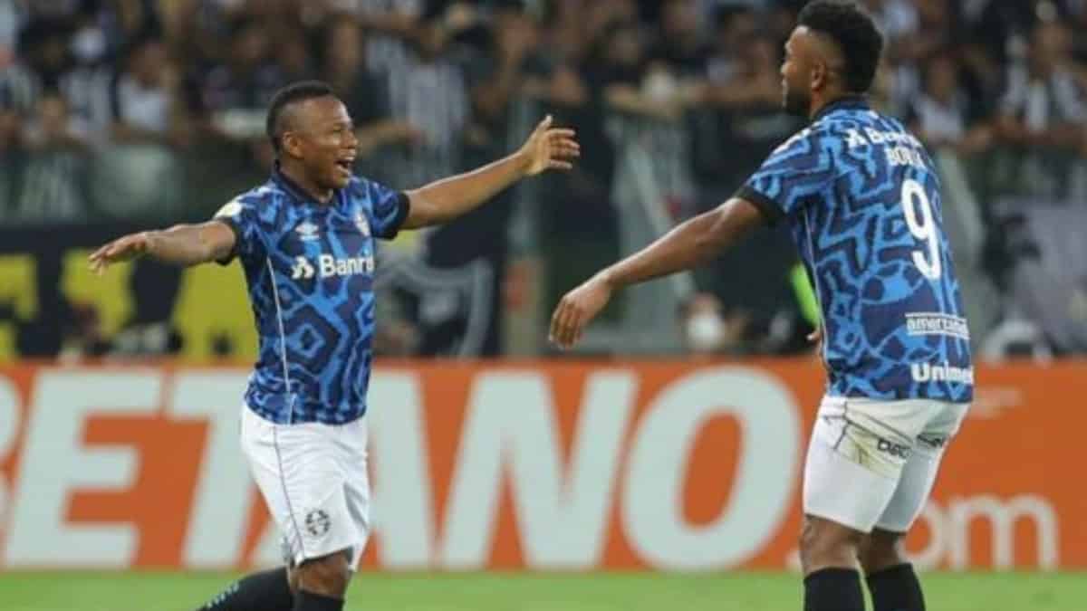 Borja y Campaz. con futuro incierto en Gremio tras el descenso