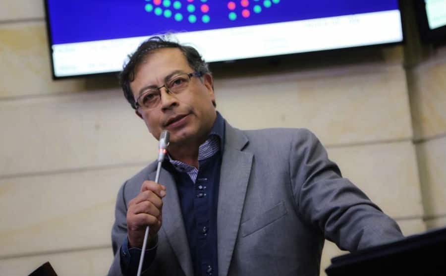 La prensa le echó toda el agua sucia a los Nule, aseguró Petro. Foto: @SenadoGovCo