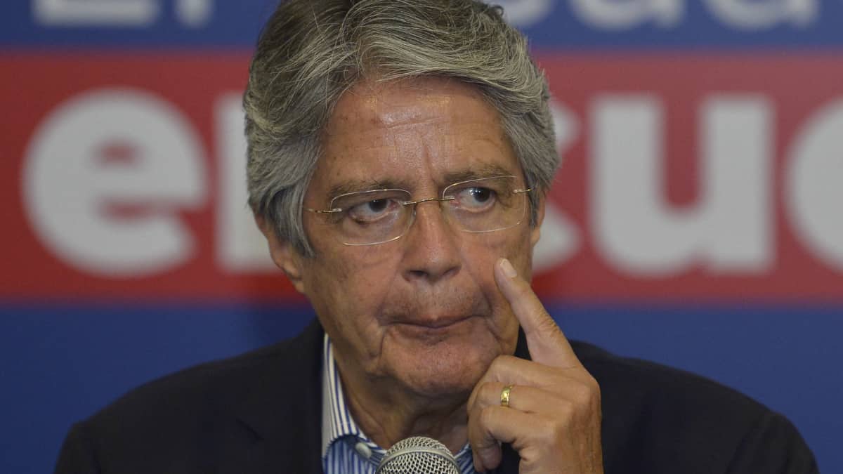 Foto: AFP (Rodrigo Buendía) Guillermo Lasso, precandidato presidencial en Ecuador