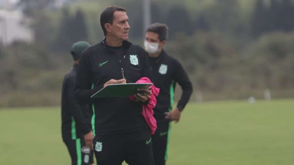 Alexandre Guimaraes defendió su paso por Atlético Nacional