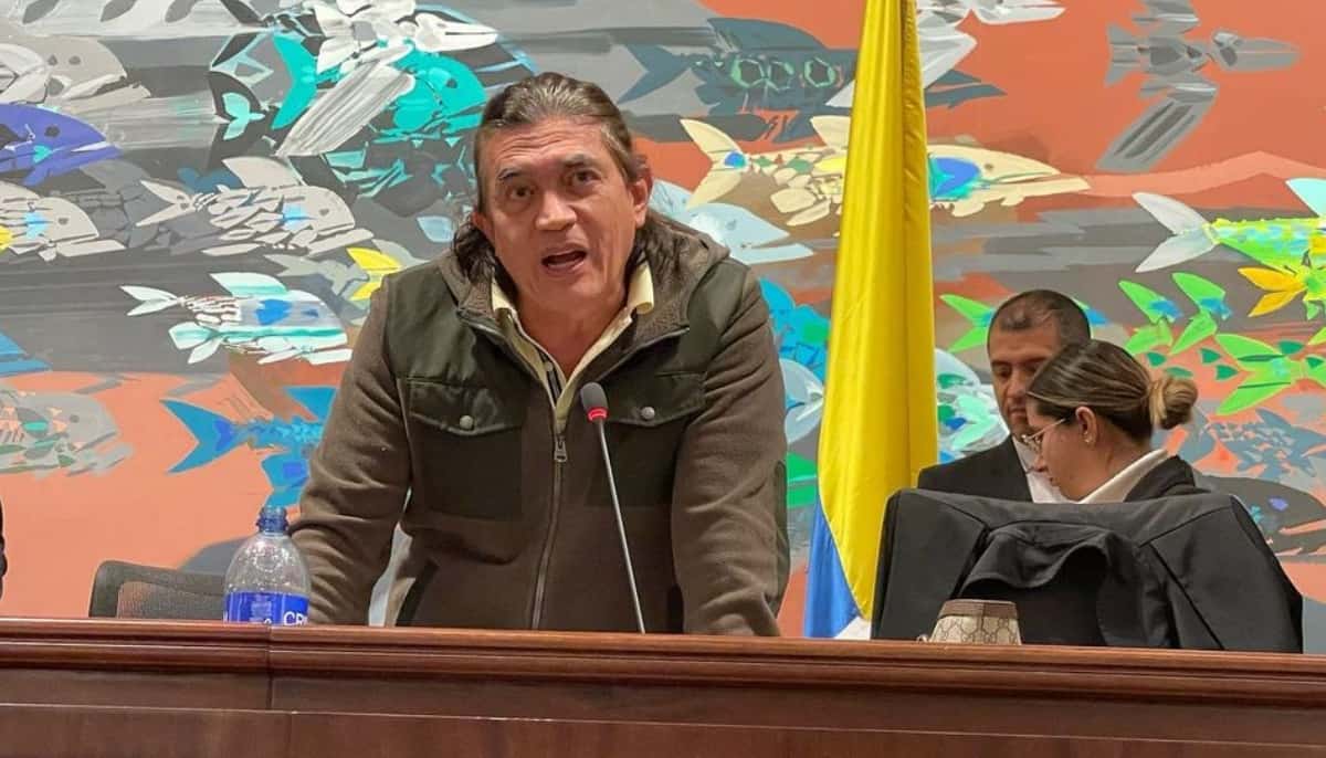 Gustavo Bolívar convoca a marchas por Gustavo Petro