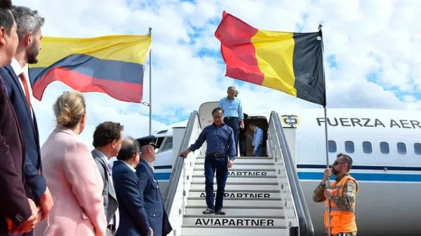 Presidente Gustavo Petro llegó a Bruselas para participar en la cumbre de la Celac y la UE Presidente Gustavo Petro llegó a Bruselas para participar en la cumbre de la Celac y la UE