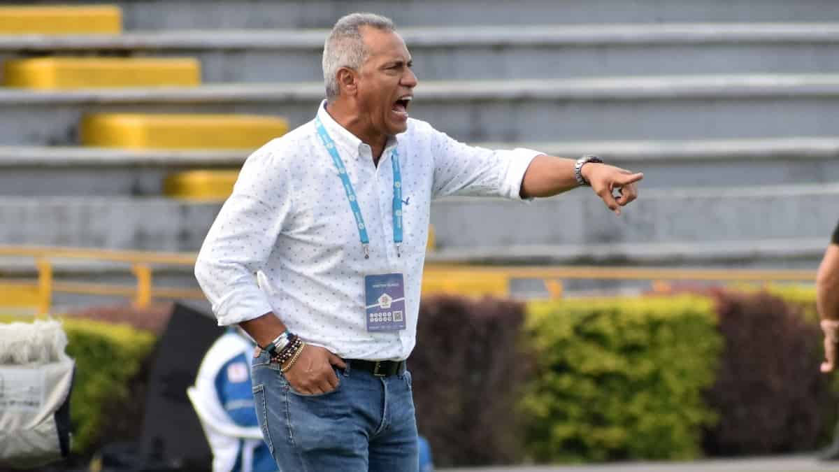 Hernán Torres: monedazo en la frente Superliga 2022