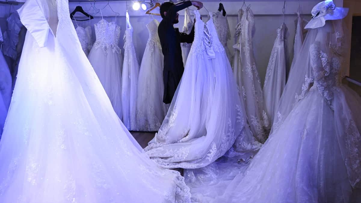 Capturan a hombre en su matrimonio por no pagar pensión alimenticia