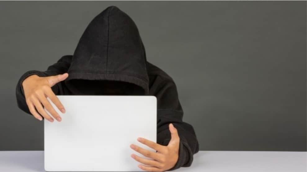 El hombre que fingía ser mujer en redes sociales para lograr pornografía infantil