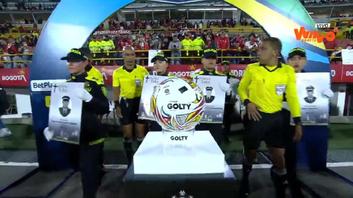 Homenaje en Santa Fe-América a policías asesinados