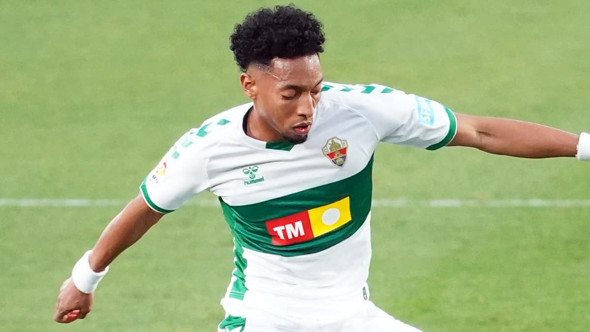 Johan Mojica recibió elogios del técnico del Elche