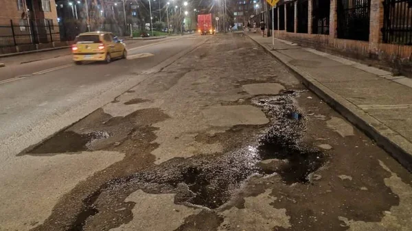 ¿Cómo reportar huecos y puntos críticos de las avenidas y calles de Bogotá?