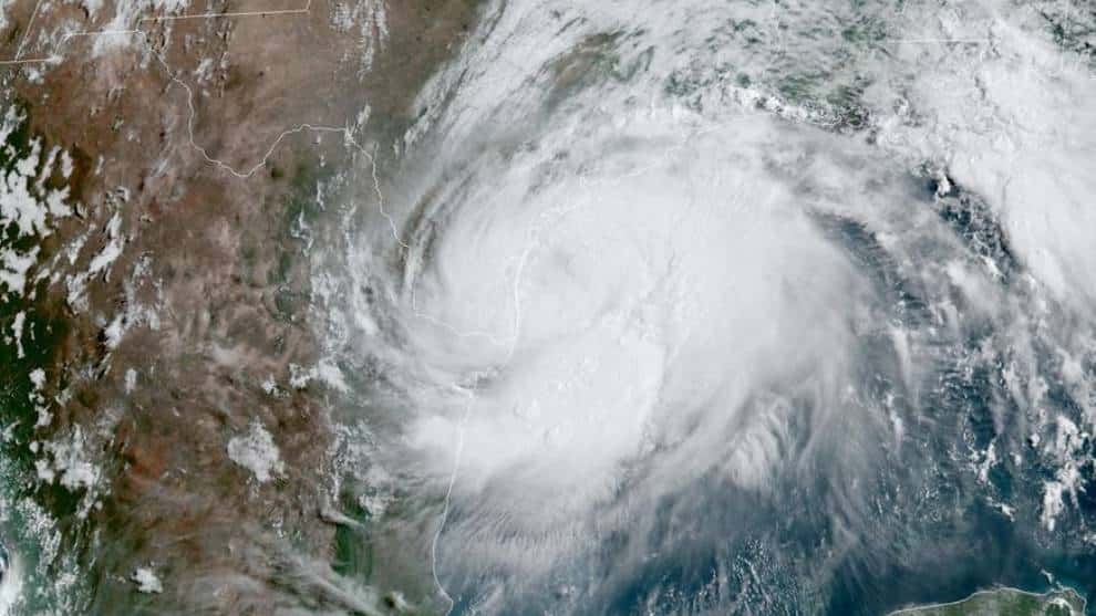Texas se prepara para el huracán Hanna