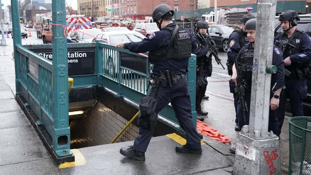 Tiroteo en New York: identifican al sospechoso del ataque en el metro