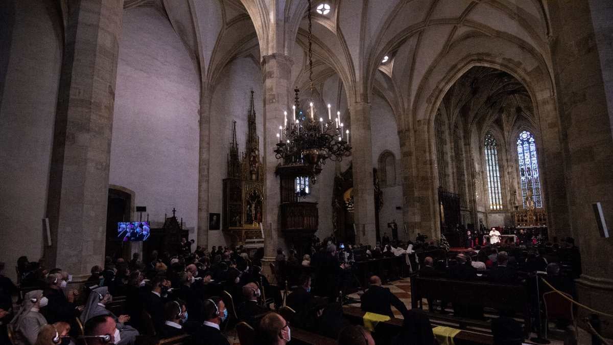 Pidió perdón el sacerdote detenido por gastar limosnas en drogas y orgías