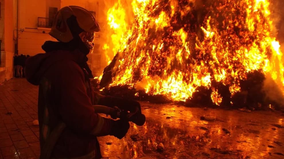 Nueve personas fallecidas durante incendio en hogar geriátrico ruso